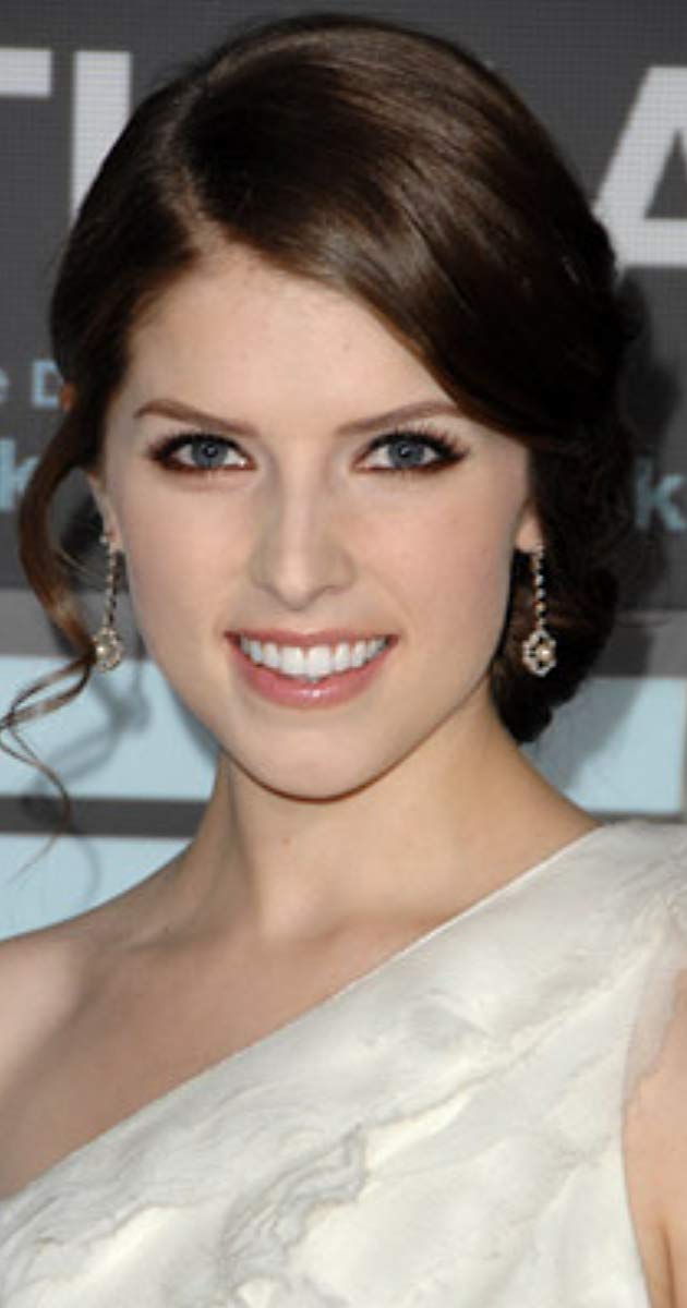 How tall is Anna Kendrick?